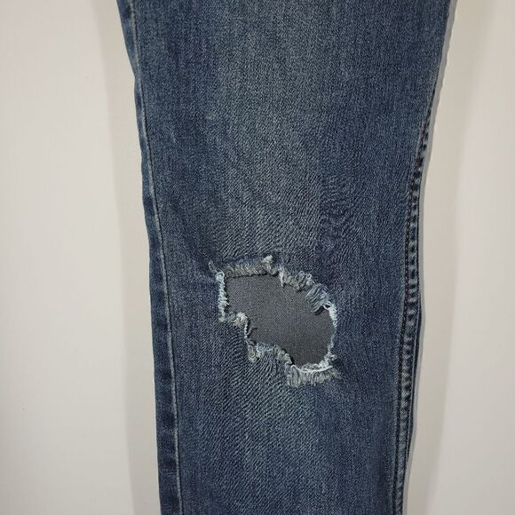 Free People distressed blue jeans size 25. - Picture 8 of 10